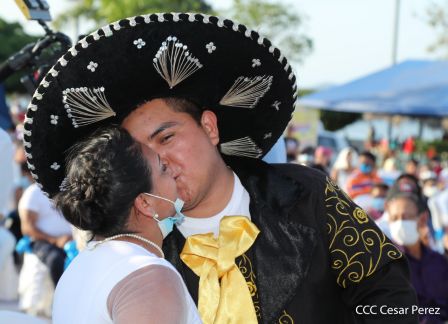 Cuatrocientas parejas se dieron el “Si… Acepto” en ocasión del Día del Amor y la Amistad