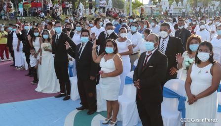 Cuatrocientas parejas se dieron el “Si… Acepto” en ocasión del Día del Amor y la Amistad