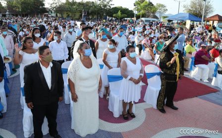 Cuatrocientas parejas se dieron el “Si… Acepto” en ocasión del Día del Amor y la Amistad