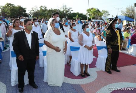 Cuatrocientas parejas se dieron el “Si… Acepto” en ocasión del Día del Amor y la Amistad