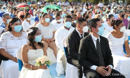 Cuatrocientas parejas se dieron el “Si… Acepto” en ocasión del Día del Amor y la Amistad