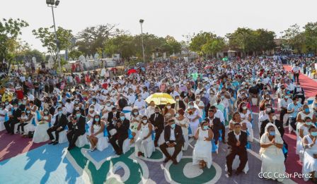 Cuatrocientas parejas se dieron el “Si… Acepto” en ocasión del Día del Amor y la Amistad