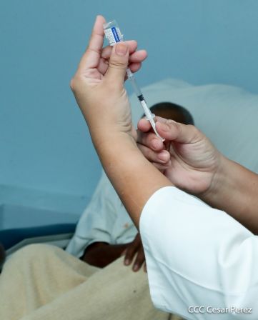 Primera jornada de vacunación voluntaria contra la Covid-19 en Nicaragua