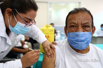 Primera jornada de vacunación voluntaria contra la Covid-19 en Nicaragua