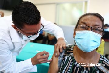 Primera jornada de vacunación voluntaria contra la Covid-19 en Nicaragua