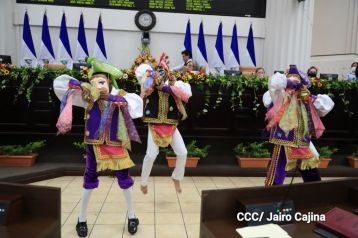 Orden Rigoberto Cabezas a periodistas que han contribuido a la paz, el progreso, estabilidad y desarrollo de Nicaragua