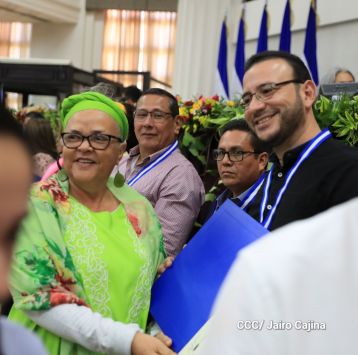Orden Rigoberto Cabezas a periodistas que han contribuido a la paz, el progreso, estabilidad y desarrollo de Nicaragua