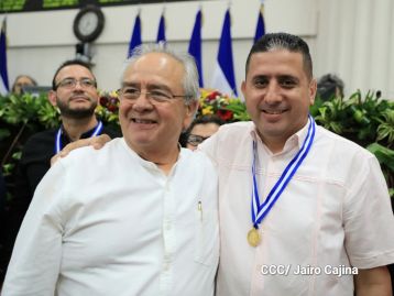 Orden Rigoberto Cabezas a periodistas que han contribuido a la paz, el progreso, estabilidad y desarrollo de Nicaragua