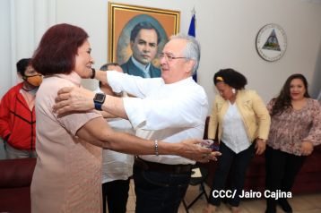 Orden Rigoberto Cabezas a periodistas que han contribuido a la paz, el progreso, estabilidad y desarrollo de Nicaragua