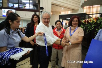 Orden Rigoberto Cabezas a periodistas que han contribuido a la paz, el progreso, estabilidad y desarrollo de Nicaragua