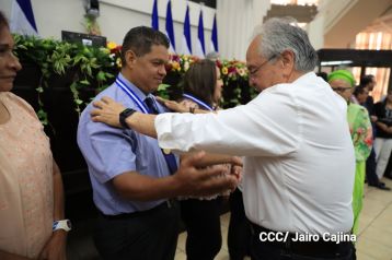 Orden Rigoberto Cabezas a periodistas que han contribuido a la paz, el progreso, estabilidad y desarrollo de Nicaragua