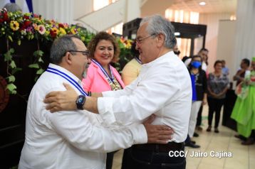 Orden Rigoberto Cabezas a periodistas que han contribuido a la paz, el progreso, estabilidad y desarrollo de Nicaragua
