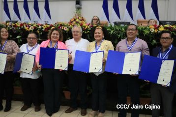 Orden Rigoberto Cabezas a periodistas que han contribuido a la paz, el progreso, estabilidad y desarrollo de Nicaragua