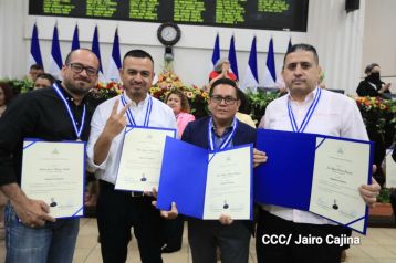 Orden Rigoberto Cabezas a periodistas que han contribuido a la paz, el progreso, estabilidad y desarrollo de Nicaragua