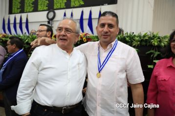 Orden Rigoberto Cabezas a periodistas que han contribuido a la paz, el progreso, estabilidad y desarrollo de Nicaragua