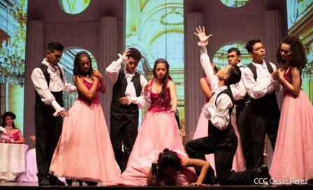 Puesta en escena de La Traviata del italiano Giuseppe Verdi 