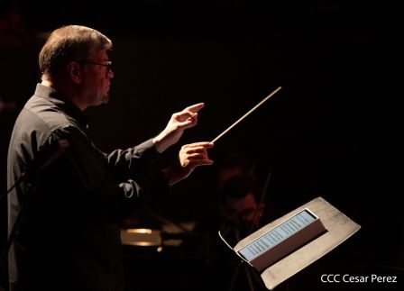 Puesta en escena de La Traviata del italiano Giuseppe Verdi 