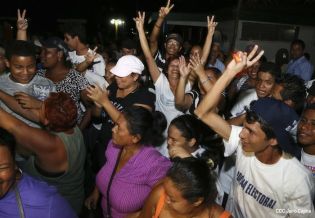 Familias de Blufields celebran victoria FSLN en la Costa Caribe