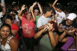 Familias de Blufields celebran victoria FSLN en la Costa Caribe
