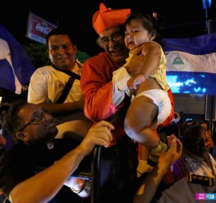 Pueblo de Nicaragua recibe a Su Eminencia el Cardenal Leopoldo Brenes