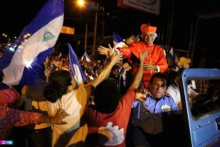 Pueblo de Nicaragua recibe a Su Eminencia el Cardenal Leopoldo Brenes