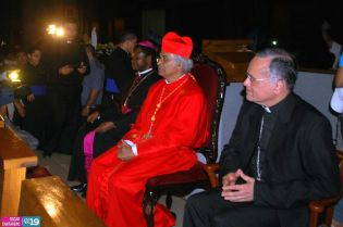 Con mucho regocijo fieles católicos reciben a Cardenal Brenes en Catedral de Managua