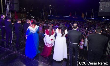 Concierto “Amor de Madre” en el Puerto Salvador Allende