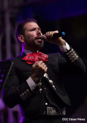 Concierto “Amor de Madre” en el Puerto Salvador Allende