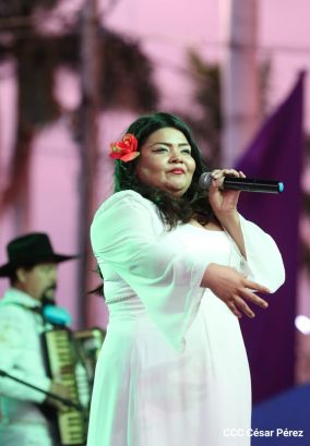 Concierto “Amor de Madre” en el Puerto Salvador Allende