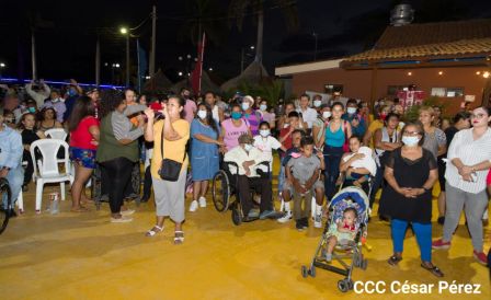 Concierto “Amor de Madre” en el Puerto Salvador Allende