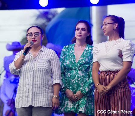 Concierto “Amor de Madre” en el Puerto Salvador Allende