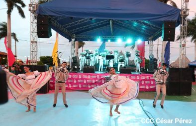 Concierto “Amor de Madre” en el Puerto Salvador Allende