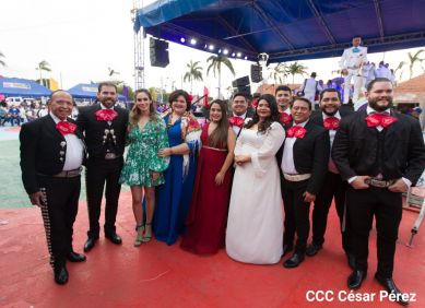 Concierto “Amor de Madre” en el Puerto Salvador Allende