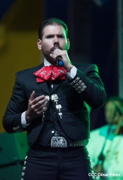 Concierto “Amor de Madre” en el Puerto Salvador Allende