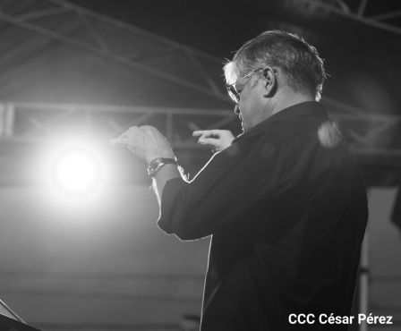 Concierto “Amor de Madre” en el Puerto Salvador Allende