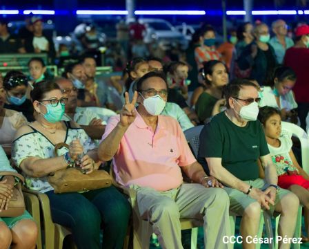 Concierto “Amor de Madre” en el Puerto Salvador Allende
