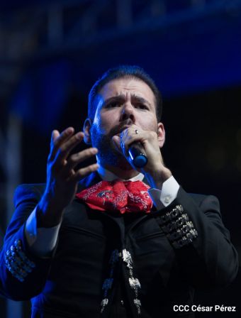 Concierto “Amor de Madre” en el Puerto Salvador Allende