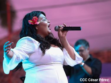 Concierto “Amor de Madre” en el Puerto Salvador Allende