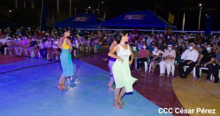 Concierto “Amor de Madre” en el Puerto Salvador Allende