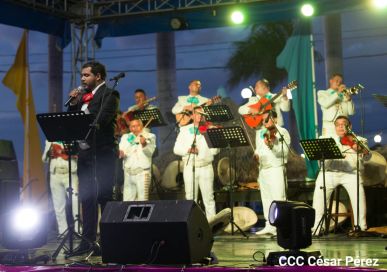 Concierto “Amor de Madre” en el Puerto Salvador Allende