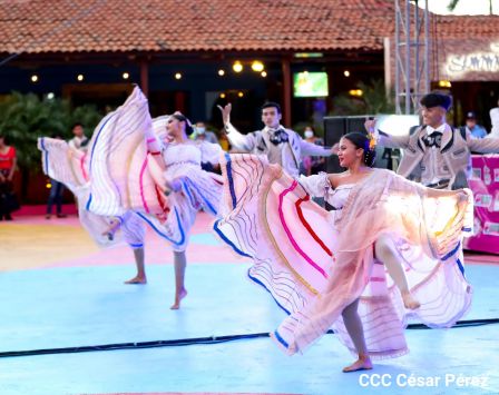 Concierto “Amor de Madre” en el Puerto Salvador Allende