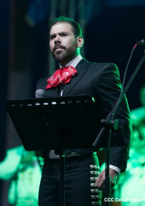 Concierto “Amor de Madre” en el Puerto Salvador Allende