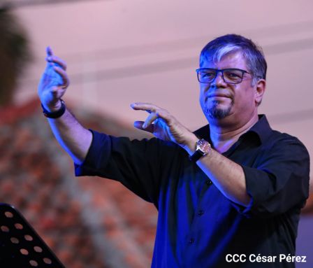 Concierto “Amor de Madre” en el Puerto Salvador Allende