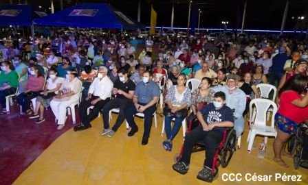 Concierto “Amor de Madre” en el Puerto Salvador Allende