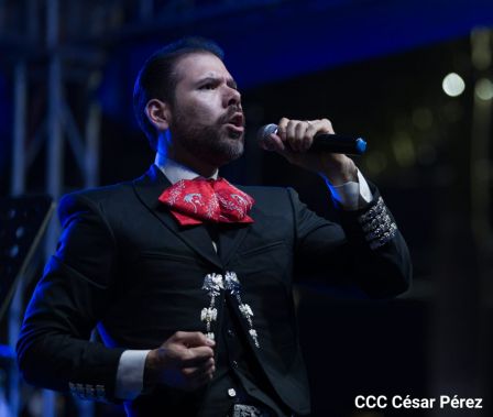 Concierto “Amor de Madre” en el Puerto Salvador Allende