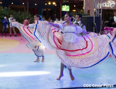Concierto “Amor de Madre” en el Puerto Salvador Allende