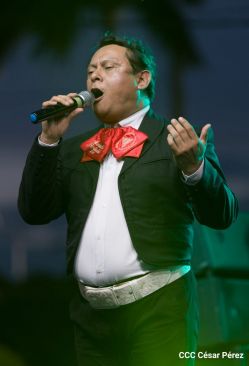 Concierto “Amor de Madre” en el Puerto Salvador Allende