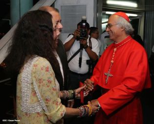 Presidente Daniel y Compañera Rosario reciben a Su Eminencia Cardenal Leopoldo Brenes