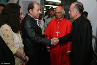 Presidente Daniel y Compañera Rosario reciben a Su Eminencia Cardenal Leopoldo Brenes