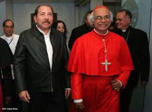 Presidente Daniel y Compañera Rosario reciben a Su Eminencia Cardenal Leopoldo Brenes